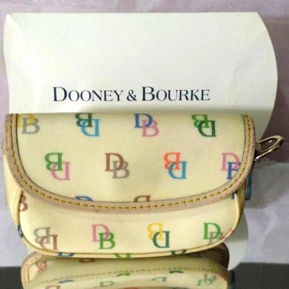 Dooney & Bourke Small 🛍️ 🎁 NWT - Picture 3 of 5